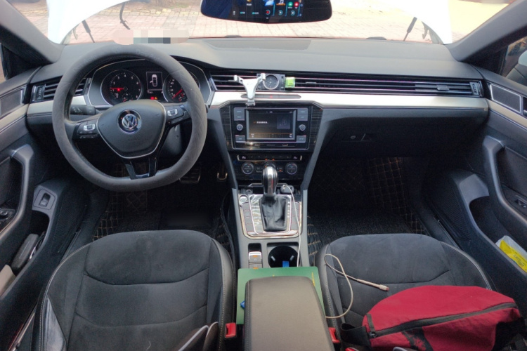 一汽-大众CC 2019款 330TSI 华颜版 国V中控内饰12