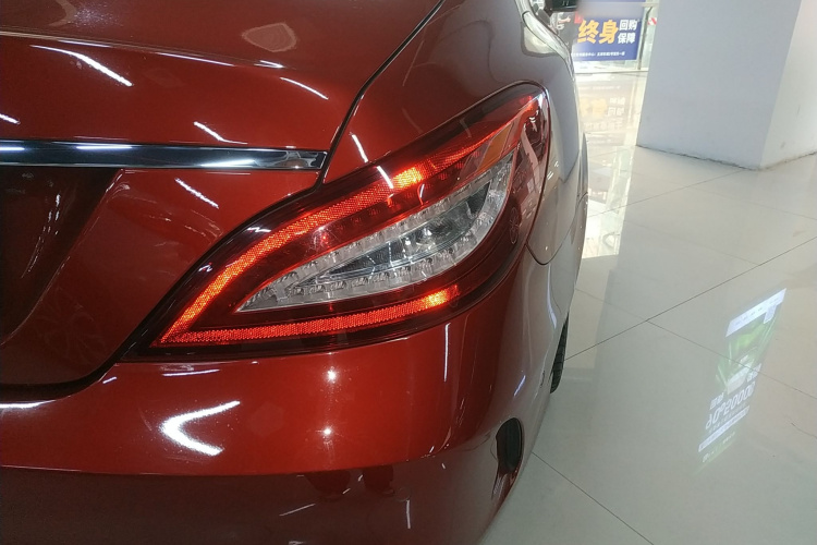 奔驰CLS 2016款 CLS 260 逸彩版车身外观9