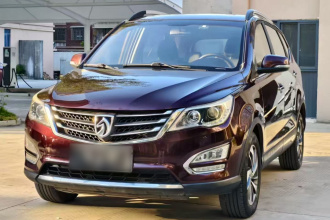 宝骏560 2015款 1.8L 手动豪华型