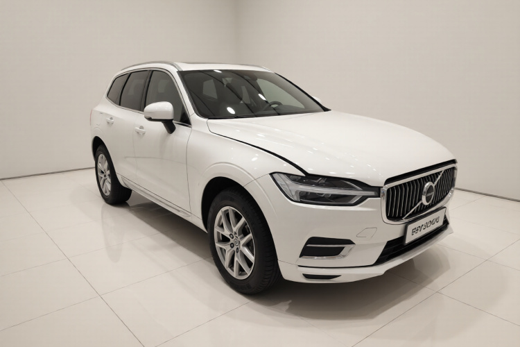 沃尔沃XC60 2021款 T5 四驱智逸豪华版车身外观3