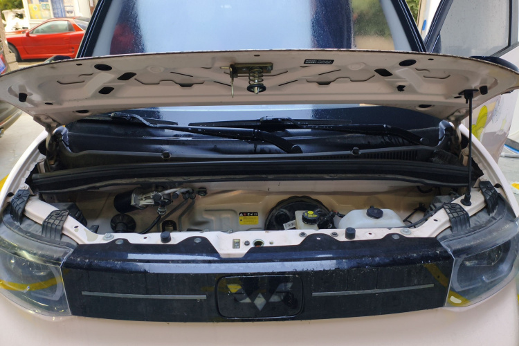 五菱汽车 宏光MINIEV 2022款 马卡龙时尚款 磷酸铁锂机舱底盘24