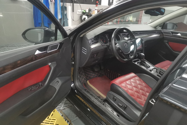 大众 迈腾 2017款 330TSI DSG 豪华型中控内饰20