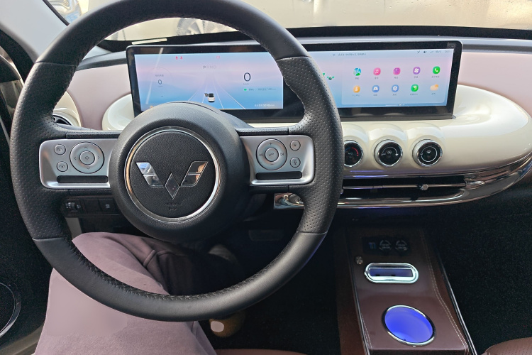 五菱汽车 五菱缤果 2023款 333km 灵犀互联款中控内饰12