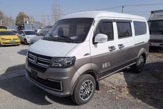 金杯 小海狮X30 2024款 1.5L 财富型客车 5/6/7座