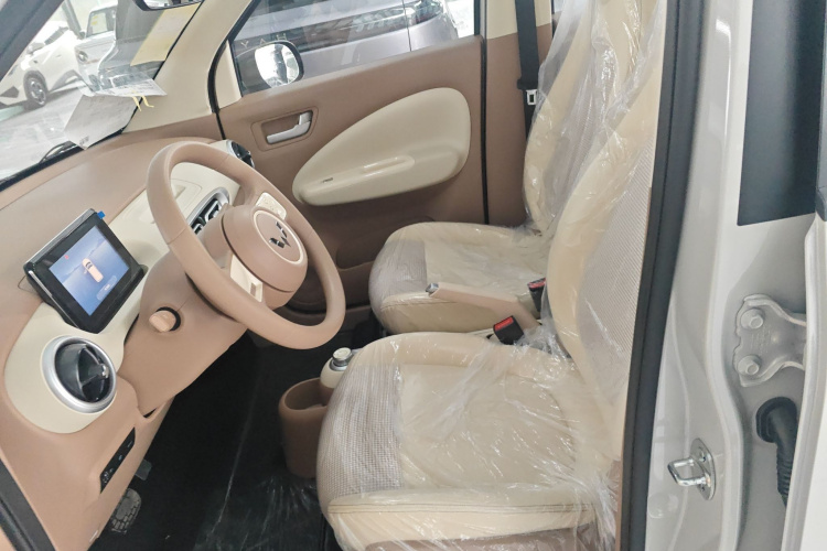 五菱汽车 宏光MINIEV 2025款 四门版 进阶款中控内饰19