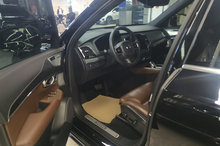 沃尔沃XC90 2021款 B6 智雅豪华版 7座中控内饰19