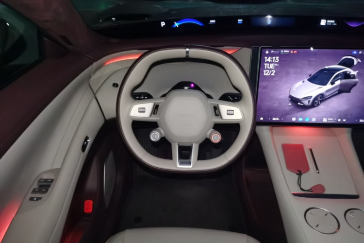 小米汽车 小米YU7 2025款 超长续航高性能四驱Max版中控内饰13