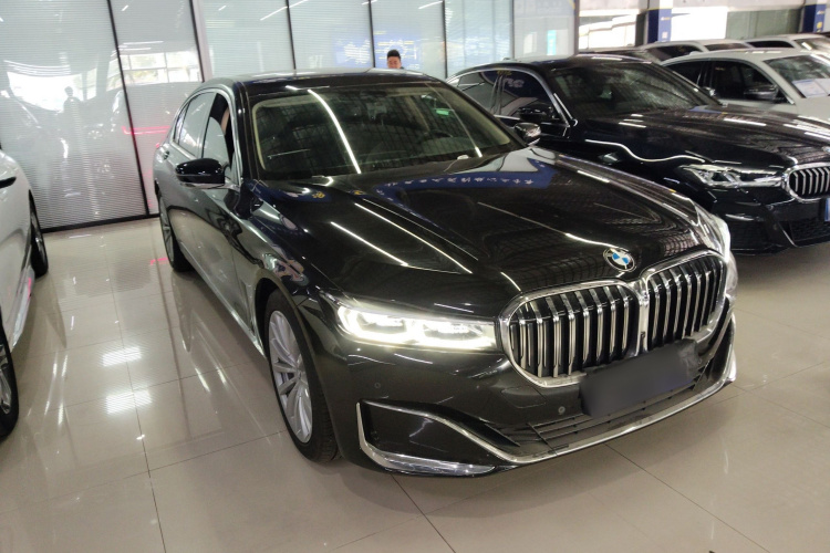 宝马7系 2019款 改款 730Li 豪华套装车身外观3