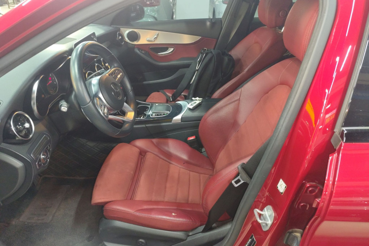 奔驰C级 2019款 C 260 运动版局部细节19