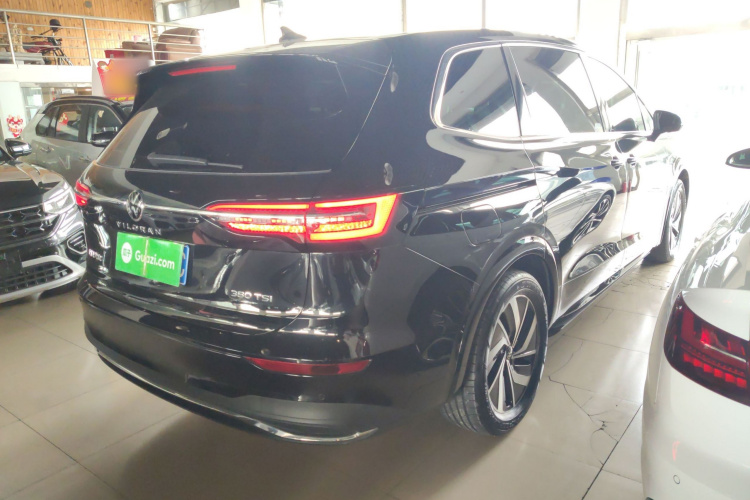 大众 威然 2023款 改款 380TSI 尊驰版车身外观7