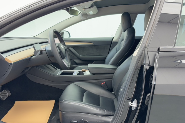 特斯拉 Model 3 2022款 后轮驱动版局部细节19