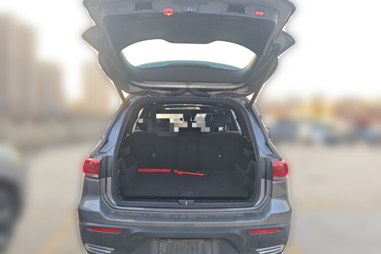 奔驰EQB 2022款 EQB 260中控内饰23