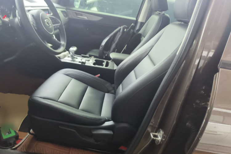 长城 炮 2019款 2.0T商用版自动汽油两驱精英型长箱GW4C20B中控内饰19