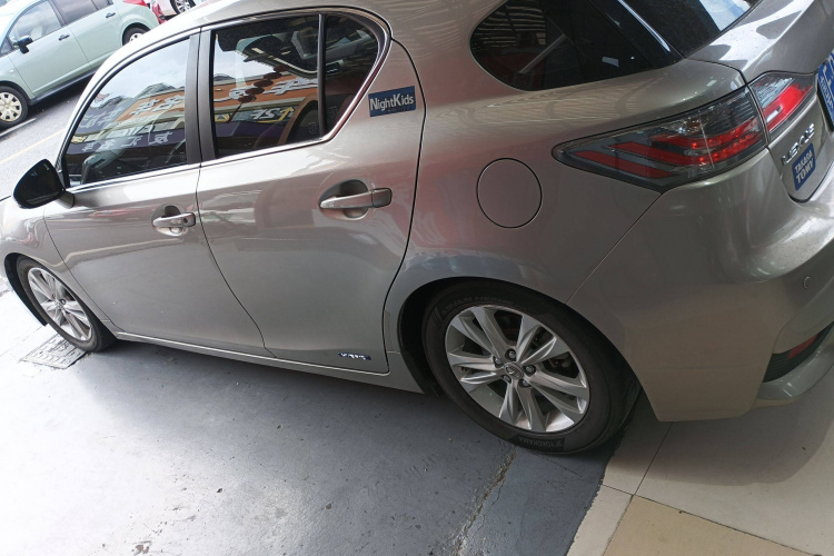 雷克萨斯CT 2014款 CT200h 精英版 单色车身外观6003