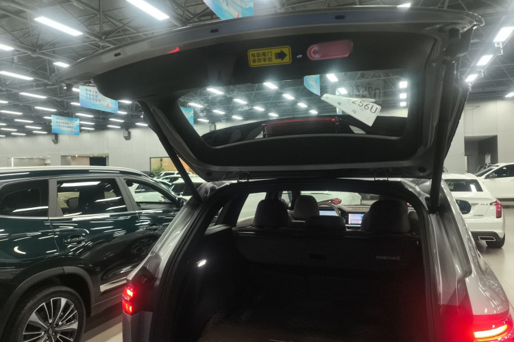 吉利汽车 星越L 2024款 2.0TD 高功自动两驱云起版机舱底盘23