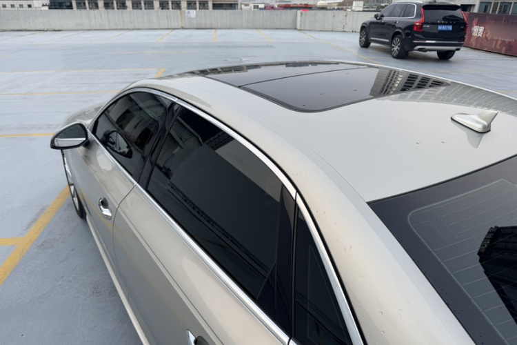 奥迪A4L 2018款 30周年年型 40 TFSI 时尚型局部细节57