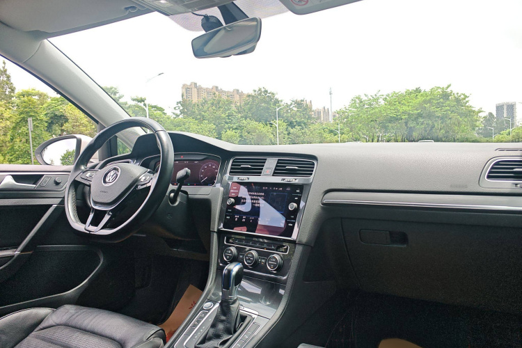 大众 高尔夫新能源(进口) 2018款 e-Golf中控内饰7006