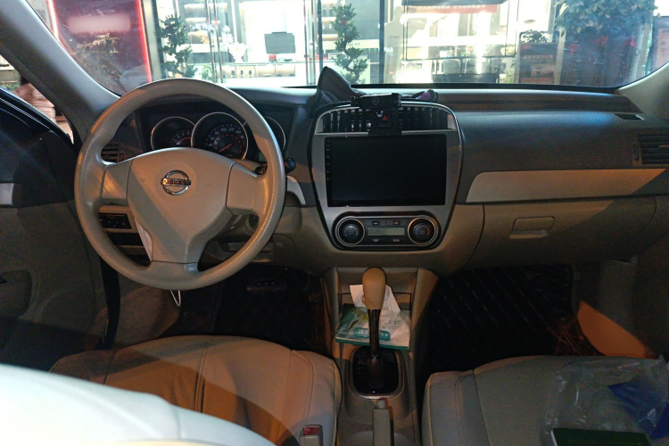 日产 轩逸 2018款 经典 1.6XE CVT舒适版中控内饰12