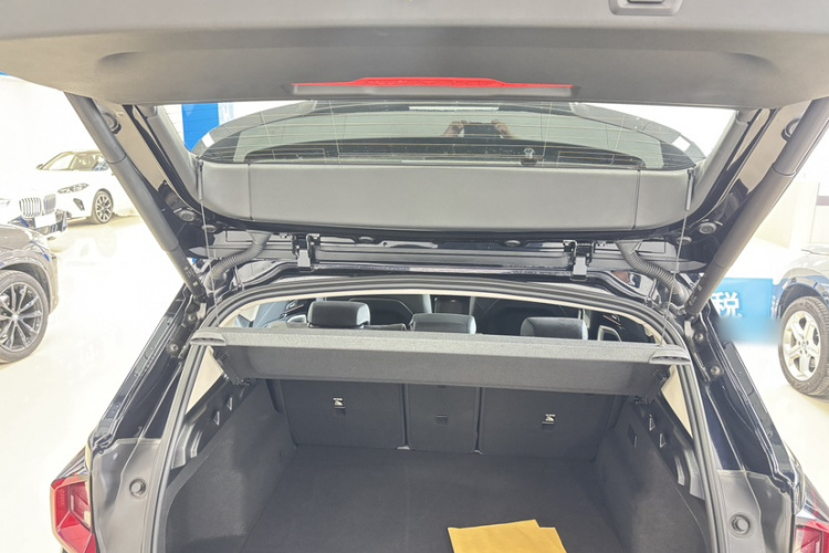 宝马iX1 2025款 eDrive25L M运动套装中控内饰7002