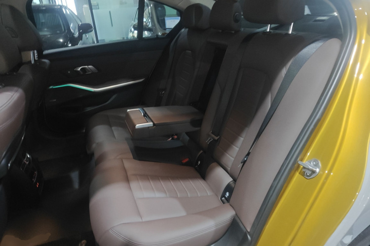 宝马3系 2020款 325Li M运动曜夜套装中控内饰21