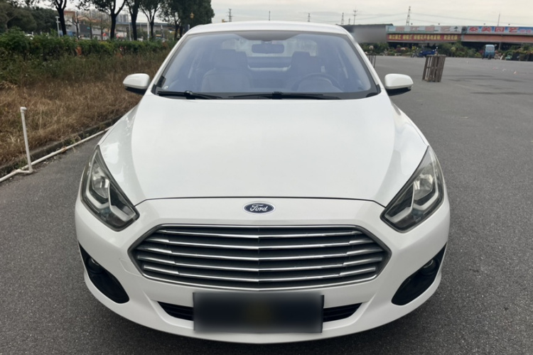 福特 福睿斯 2015款 1.5L 自动舒适型车身外观6005
