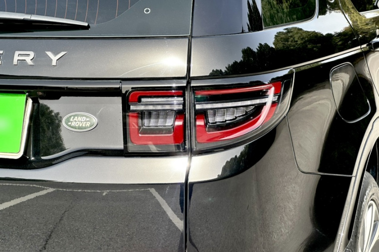 路虎 发现运动版 2020款 249PS R-Dynamic 性能科技版 5座车身外观6003