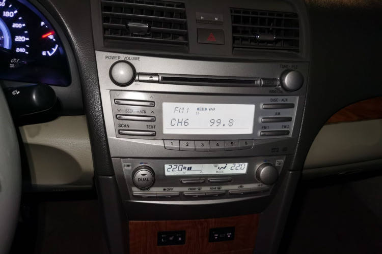 丰田 凯美瑞 2010款 200G 经典版局部细节16