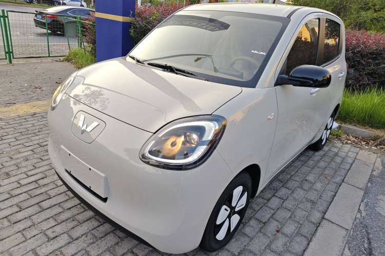 五菱汽车 宏光MINIEV 2025款 四门版 进阶款车身外观1