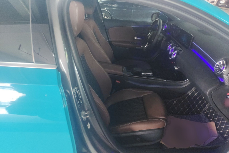 奔驰A级(进口) 2021款 A 200 时尚型局部细节41