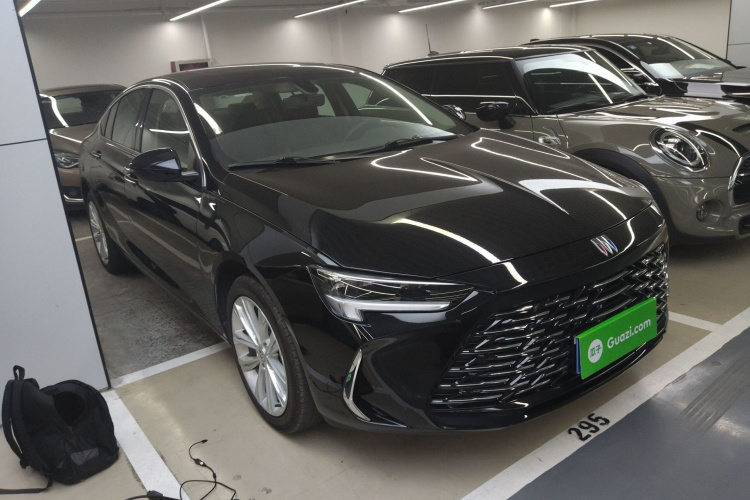 别克 君威 2024款 改款 28T 纵享版车身外观3