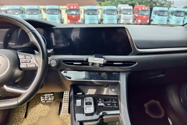 现代 索纳塔 2022款 270TGDi DCT 20周年纪念款中控内饰7003