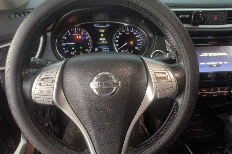 日产 奇骏 2014款 2.0L CVT智领版 2WD局部细节13