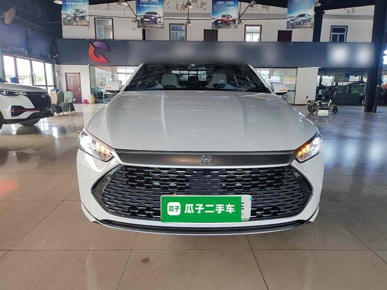 比亚迪 秦PLUS 2024款 荣耀版 DM-i 55KM领先型(1)