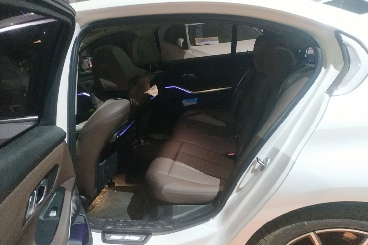 宝马3系 2020款 改款 325Li M运动套装中控内饰21