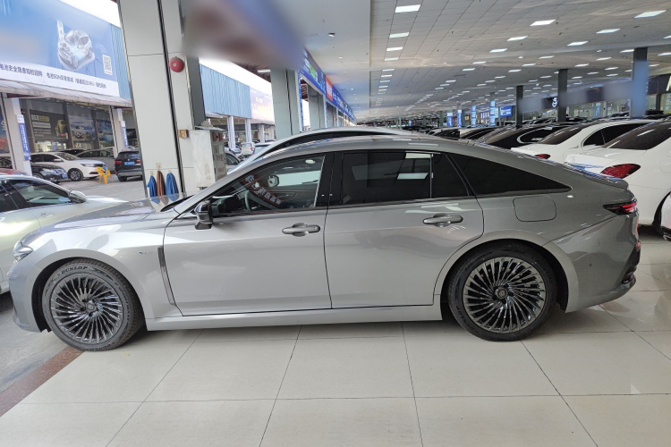 丰田 皇冠(进口) 2024款 2.5L 至尊版车身外观4