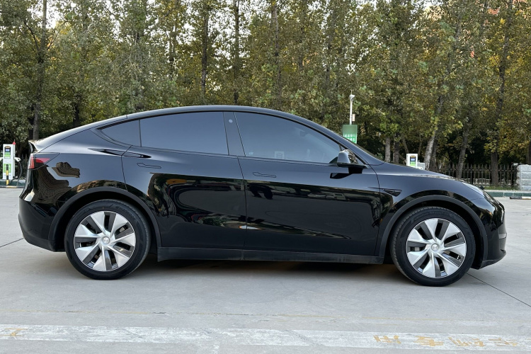 特斯拉 Model Y 2021款 标准续航后驱版车身外观6003