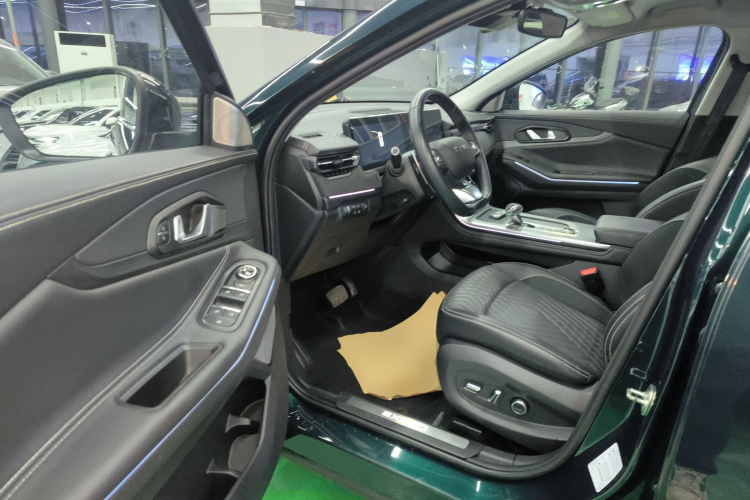 星途凌云 2023款 400T 两驱星尊版中控内饰20