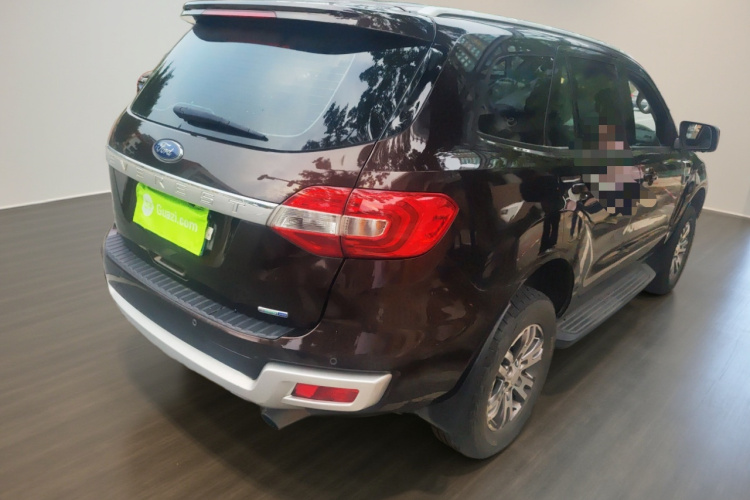 福特 撼路者 2016款 2.0T 汽油自动四驱豪华版车身外观7