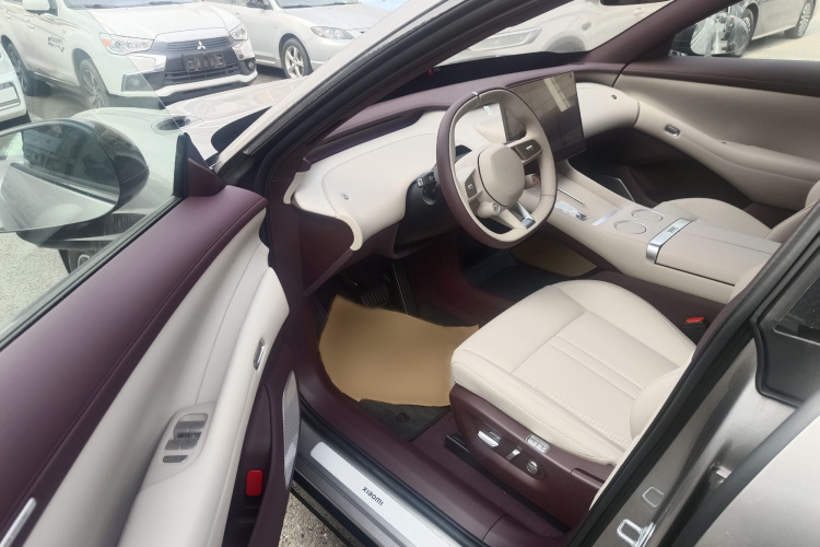 小米汽车 小米YU7 2025款 超长续航后驱版中控内饰7002