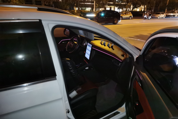 东风风行 风行T5 2018款 300T DCT智享型局部细节9005