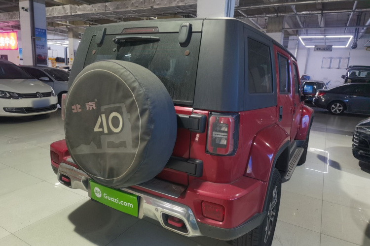 北京越野 北京BJ40 2019款 2.3T 自动四驱城市猎人版旗舰型 国VI车身外观7