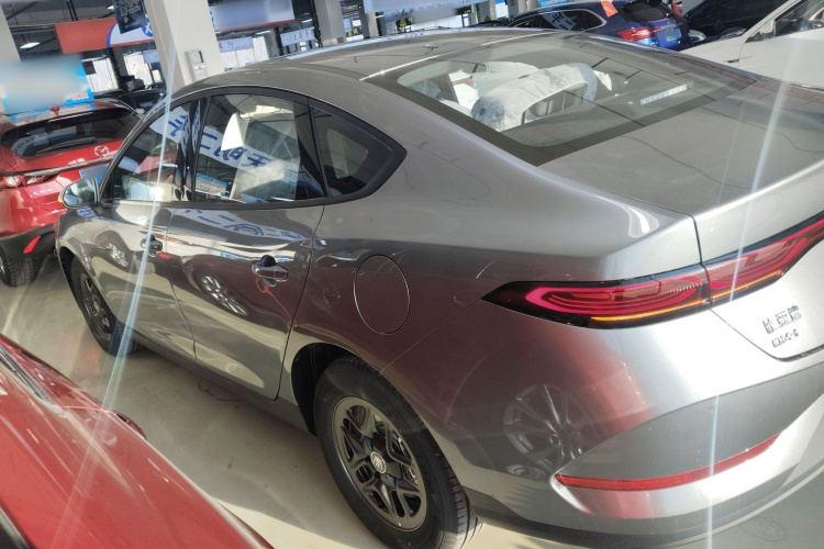 比亚迪 秦PLUS 2025款 DM-i 智驾版 55KM领先型车身外观6003