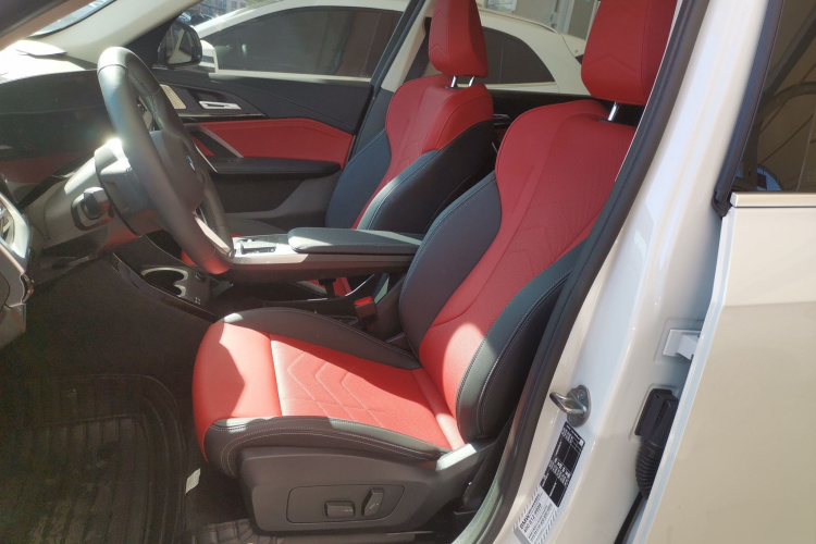 宝马X1 2023款 sDrive25Li X设计套装中控内饰19