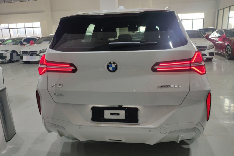 宝马X3 2025款 改款 xDrive25L 豪华套装车身外观6004