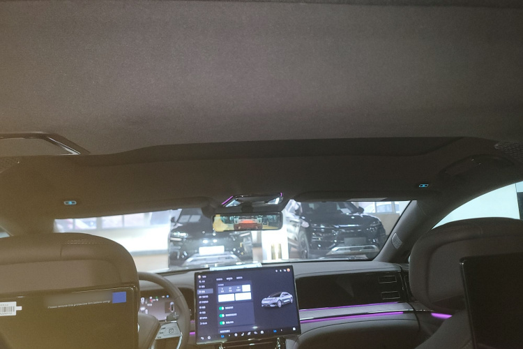 腾势Z9 2024款 1100km 四驱Ultra版中控内饰22