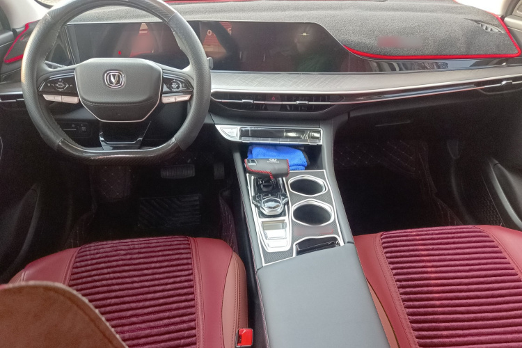 长安 逸动 2025款 PLUS 1.4T 双离合高能版中控内饰7002
