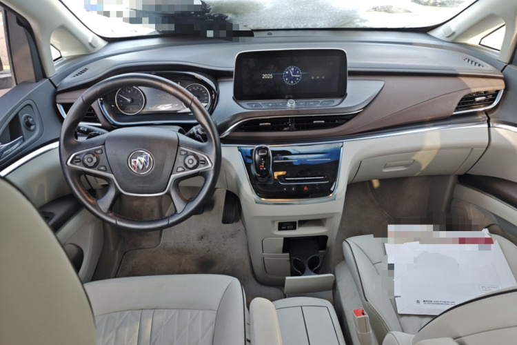 别克GL8 2022款 陆上公务舱 652T 豪华型中控内饰12