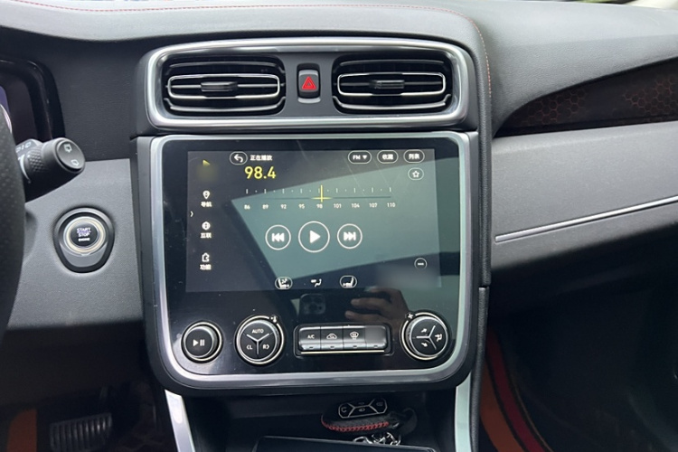 领克01 2017款 2.0T 四驱劲Pro版局部细节16