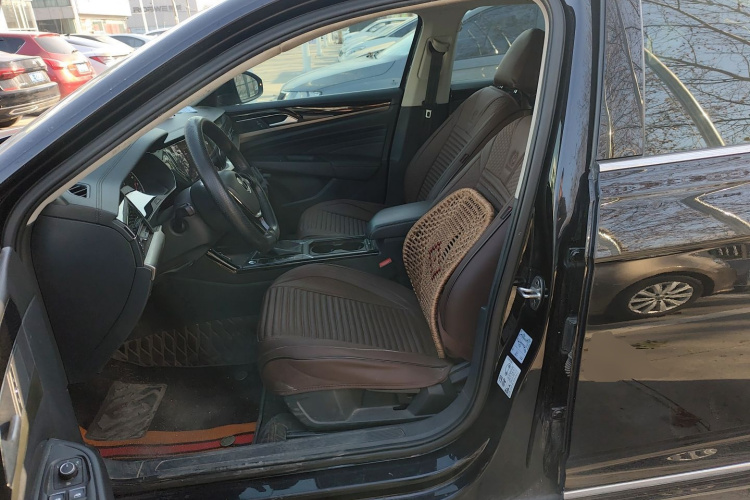 大众 帕萨特 2020款 改款 280TSI 商务版 国VI中控内饰19