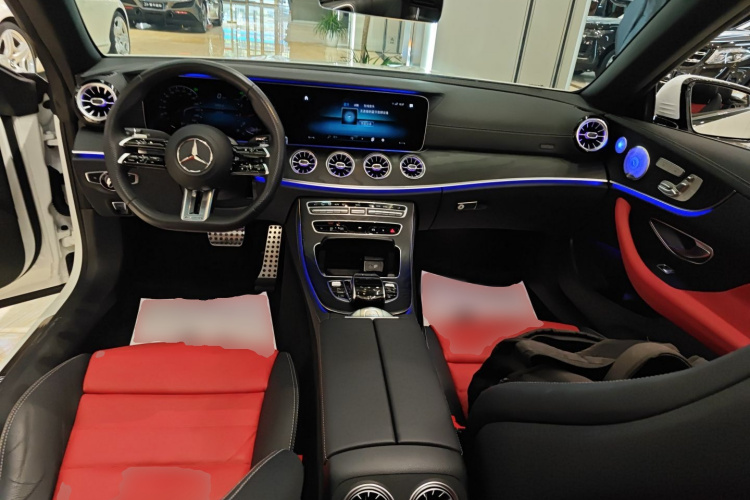 奔驰E级(进口) 2023款 E 260 敞篷轿跑车中控内饰7002